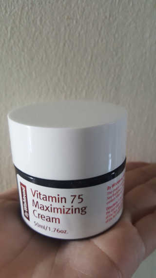 바이 위시트랜드 VITAMIN 75 CREAM — 3.67점을 준 리뷰어가 2018년 8월 올린 사용 사진