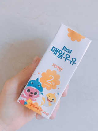 매일우유 멸균 매일우유 저지방 2프로 멸균 핑크퐁 에디션 6입 — 3점을 준 리뷰어가 2018년 1월 올린 사용 사진