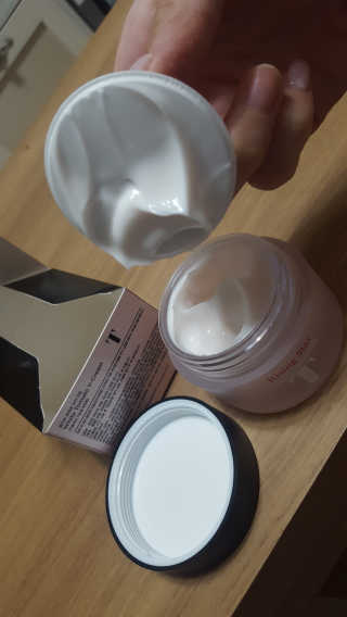 라이징스타 화이트 토마토 브이크림 — 5점을 준 리뷰어가 2018년 8월 올린 사용 사진