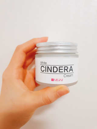 메이니 화이트 신드라 크림 70ml — 4.33점을 준 리뷰어가 2018년 4월 올린 사용 사진