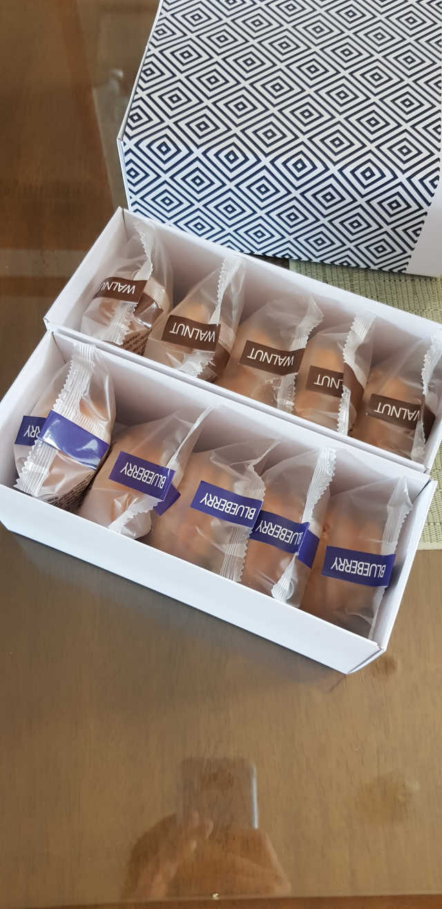 시루아네 블루베리 + 호두크림치즈 다쿠아즈 리뷰 사진