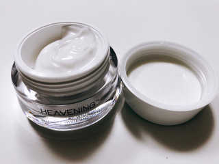 헤브닝 인텐시브 화이트닝크림 50ml — 4.5점을 준 리뷰어가 2018년 9월 올린 사용 사진