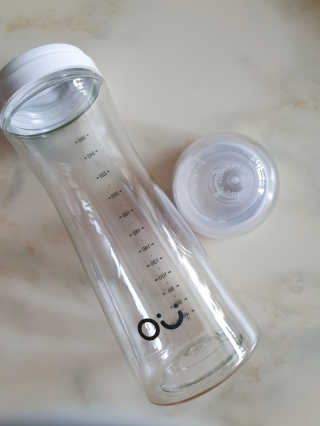 엄마의 바램을 담은 프리미엄 감성젖병 오유위시 260ml — 5점을 준 리뷰어가 2020년 3월 올린 사용 사진