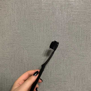 the naked object 디블랙팩치약 디블랙칫솔 세트 — 4.5점을 준 리뷰어가 2020년 1월 올린 사용 사진