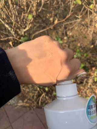 (주)에네스티 믹스베리 단백질 폭탄 샴푸 1000g — 5점을 준 리뷰어가 2020년 1월 올린 사용 사진