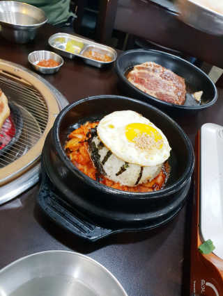 [두툼갈비] 두툼갈비 2인분 + 매콤치즈버섯 set — 5점을 준 리뷰어가 2018년 9월 올린 사용 사진
