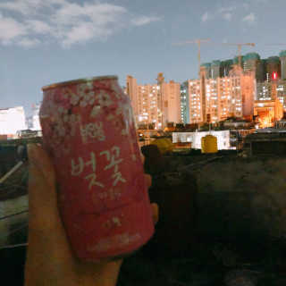 GS25 벚꽃 팝콘 + 벚꽃스파클링 + 벚꽃 청포도 에이드 — 3점을 준 리뷰어가 2018년 3월 올린 사용 사진