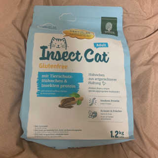 그린펫푸드 인섹트캣 글루텐프리（1.2KG） — 4점을 준 리뷰어가 2019년 9월 올린 사용 사진