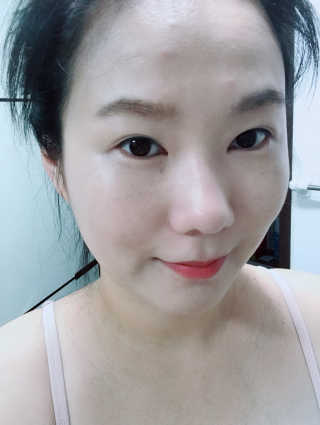 밀키드레스 바비메이크 베일 쿠션 — 4.5점을 준 리뷰어가 2018년 6월 올린 사용 사진