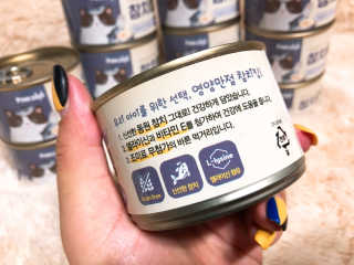 동원 참치킹 고양이 캔 12개입 — 5점을 준 리뷰어가 2018년 10월 올린 사용 사진