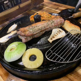 [화덕고깃간 마곡발산점] 화덕삼겹살2인분 — 5점을 준 리뷰어가 2019년 5월 올린 사용 사진