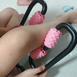 뭅뭅 바디핏레그롤러 종아리 허벅지 하체 마사지기 — 3.5점을 준 리뷰어가 2019년 9월 올린 사용 사진