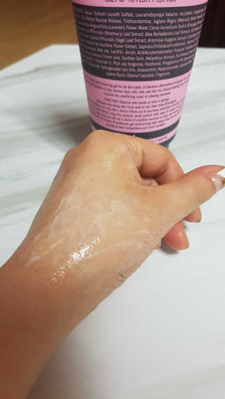 어파티 더마실드 바디워시 코튼블러썸 300ml — 5점을 준 리뷰어가 2018년 7월 올린 사용 사진