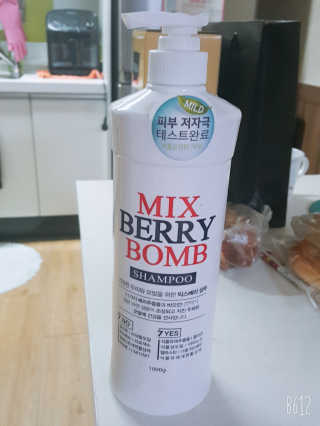 (주)에네스티 믹스베리 단백질 폭탄 샴푸 1000g — 5점을 준 리뷰어가 2019년 12월 올린 사용 사진
