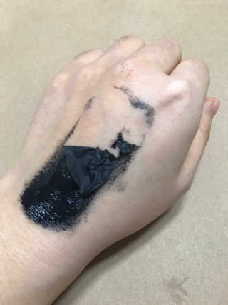 퓨어힐스 포어 클리어 블랙 챠콜 필오프 팩 — 4점을 준 리뷰어가 2019년 3월 올린 사용 사진