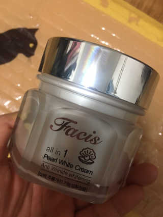 파시스 올인원 진주 화이트닝 크림 100ml — 3.5점을 준 리뷰어가 2019년 3월 올린 사용 사진