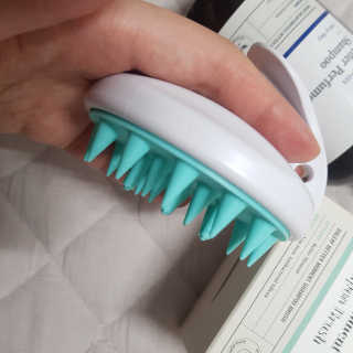달리프 베러 퍼퓸 샴푸 1000ml 레이니데이 or 일랑로즈 — 5점을 준 리뷰어가 2020년 2월 올린 사용 사진