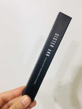 씨스터앤 더블이펙트 워터푸르프 아이펜슬 6종 택1 — 4.67점을 준 리뷰어가 2018년 4월 올린 사용 사진