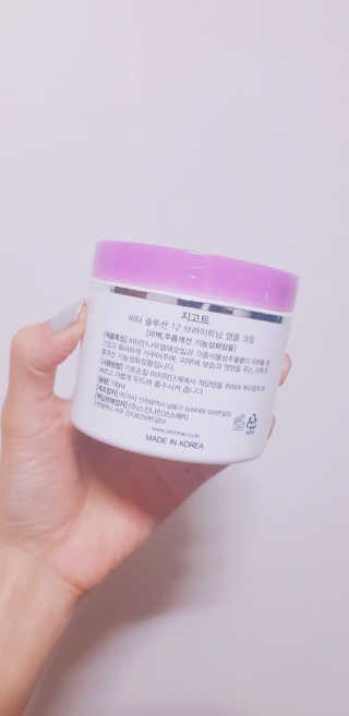 지고트 비타솔루션12 브라이트닝 앰플 크림 100ml — 4.33점을 준 리뷰어가 2019년 7월 올린 사용 사진
