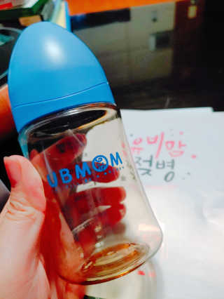 유비맘 PPSU 젖병 노꼭지_200ml_컬러 랜덤 발송 — 5점을 준 리뷰어가 2020년 3월 올린 사용 사진