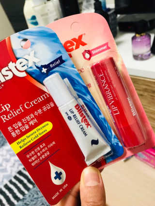 블리스텍스 립 릴리프 크림 립밤, 립 바이브런스 립밤 — 3.83점을 준 리뷰어가 2018년 11월 올린 사용 사진