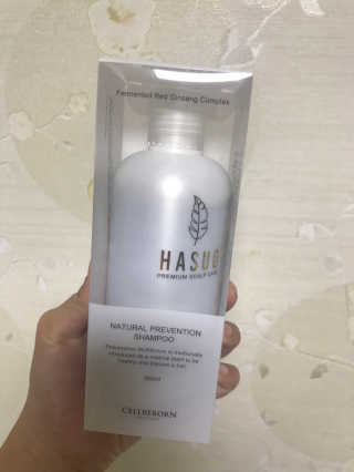 셀리본 하수오 내츄럴 프리벤션 탈모관리 샴푸 300ml — 4점을 준 리뷰어가 2019년 11월 올린 사용 사진