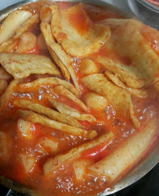 잠실맛집,홍코너떡볶이가우리집에[옛날맛,짜장맛옵션] — 4점을 준 리뷰어가 2019년 11월 올린 사용 사진