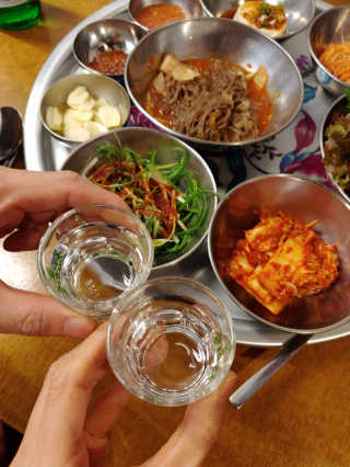 [동네맛집족발] 4개 족발 중 택1 — 5점을 준 리뷰어가 2020년 1월 올린 사용 사진