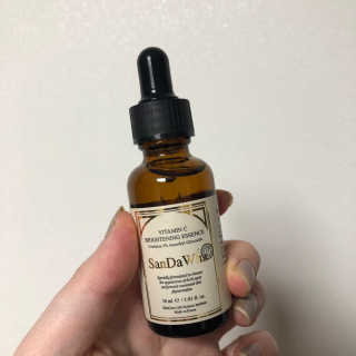 [스킨큐어] 산다화 비타민C 화이트닝 에센스 30ml — 5점을 준 리뷰어가 2019년 7월 올린 사용 사진