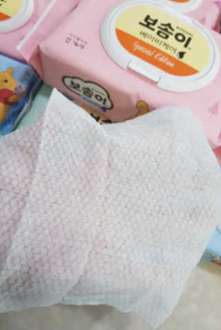보솜이 아기물티슈 베이비케어 푸에디션 캡 74매 10입 — 5점을 준 리뷰어가 2019년 4월 올린 사용 사진