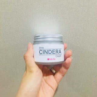 메이니 화이트 신드라 크림 70ml — 3.5점을 준 리뷰어가 2018년 4월 올린 사용 사진