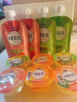 데르뜨 떠먹는 과일 3종, 짜먹는 과일 2종 총 10개 체험 — 4점을 준 리뷰어가 2020년 3월 올린 사용 사진