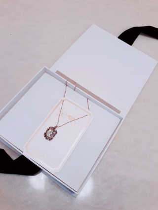 쥬얼카운티 92.5 Silver Byzantine Coin Pendant Necklace — 5점을 준 리뷰어가 2018년 11월 올린 사용 사진