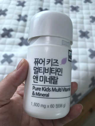 네츄럴굿띵스 퓨어 키즈 멀티비타민 앤 미네랄 30일분 — 5점을 준 리뷰어가 2018년 7월 올린 사용 사진