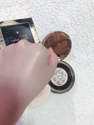 셀레뷰 블랙 세럼 팩트 — 3.33점을 준 리뷰어가 2017년 9월 올린 사용 사진