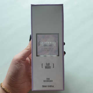 레드컨테이너 페로몬향 퍼퓸 바디에멀전 — 5점을 준 리뷰어가 2020년 2월 올린 사용 사진