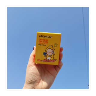 아토팜 야외놀이 선스틱 SPF50+ PA++++ — 5점을 준 리뷰어가 2020년 3월 올린 사용 사진