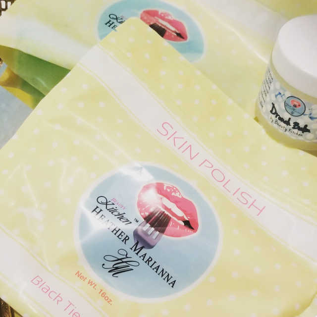 검은 넥타이 외과 피부 폴란드어 리뷰 사진