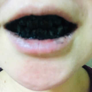the naked object 디블랙팩치약 디블랙칫솔 세트 — 5점을 준 리뷰어가 2019년 1월 올린 사용 사진