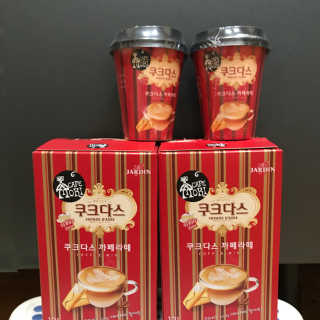 (주)쟈뎅 쟈뎅 까페모리 쿠크다스 까페라떼 — 4점을 준 리뷰어가 2017년 11월 올린 사용 사진
