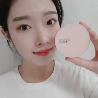 쏘내추럴 밀착 착붙 픽스쿠션 — 5점을 준 리뷰어가 2019년 8월 올린 사용 사진