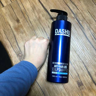 다슈코리아 다슈 데일리 단백질 한방 두피 골드 샴푸 500ml — 5점을 준 리뷰어가 2019년 12월 올린 사용 사진