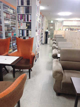 [공간 만화카페] 1인당 3시간 이용+음료 1잔, 2인Set — 4점을 준 리뷰어가 2019년 6월 올린 사용 사진