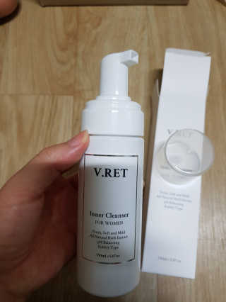 V.RET 브이렛 여성청결제 — 5점을 준 리뷰어가 2018년 9월 올린 사용 사진