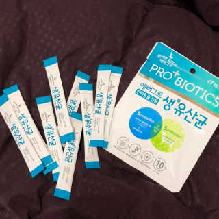 [빙그레] 에버그로 생유산균 1봉（10포입）+펫밀크2팩 — 3점을 준 리뷰어가 2019년 5월 올린 사용 사진