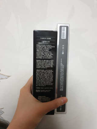 the naked object 디블랙팩치약 디블랙칫솔 세트 — 4.5점을 준 리뷰어가 2019년 3월 올린 사용 사진