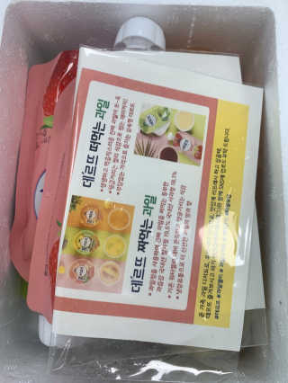데르뜨 떠먹는 과일 3종, 짜먹는 과일 2종 총 10개 체험 — 5점을 준 리뷰어가 2020년 3월 올린 사용 사진