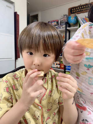 BASSAK 바삭 유기농 현미 누룽지 크래커 3종 — 5점을 준 리뷰어가 2019년 11월 올린 사용 사진