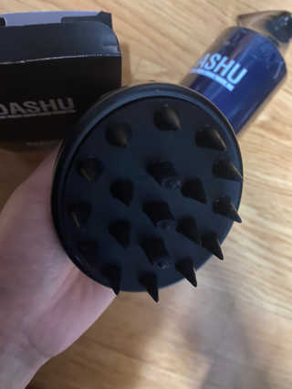 다슈코리아 다슈 단백질 한방 두피 골드 샴푸 500ml +샴푸브러쉬 — 5점을 준 리뷰어가 2020년 1월 올린 사용 사진