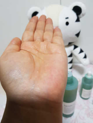 입큰뉴욕 비얼라우 제주 곰솔잎 맑은 에센스 — 5점을 준 리뷰어가 2020년 1월 올린 사용 사진